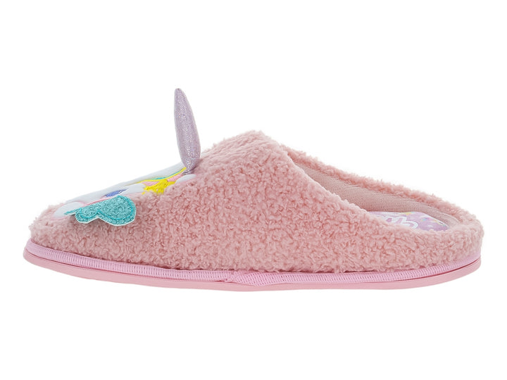 Pantufla rosa de material afelpado con detalles brillantes en color turquesa y rosa.