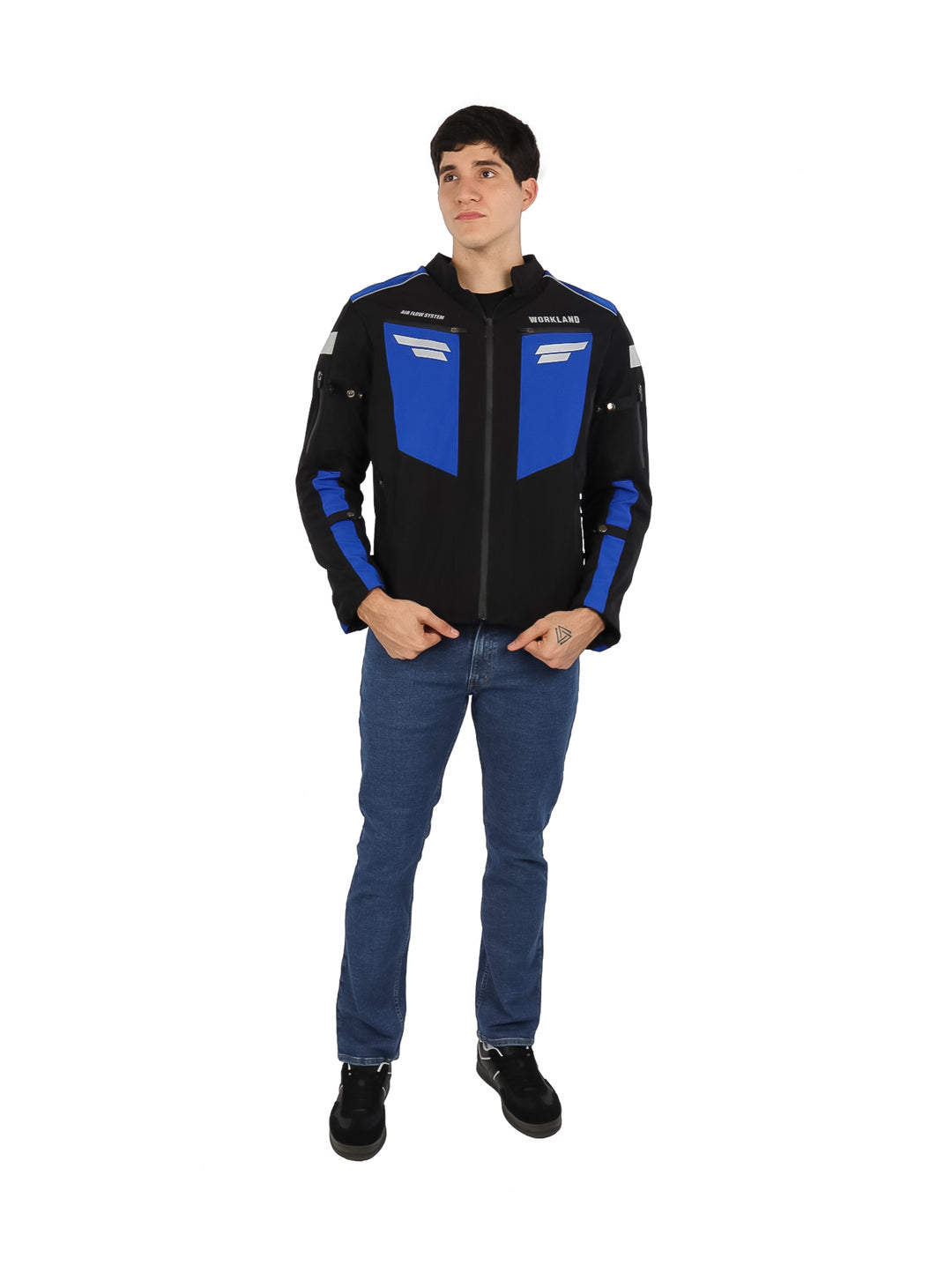 Chamarra para motociclista en colores negro y azul con franjas reflectantes blancas.