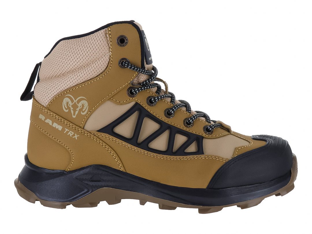 Bota táctica RAM color coyote beige con detalles y suela en color negro.