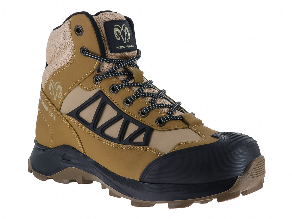 Bota táctica RAM color coyote beige con detalles y suela en color negro.