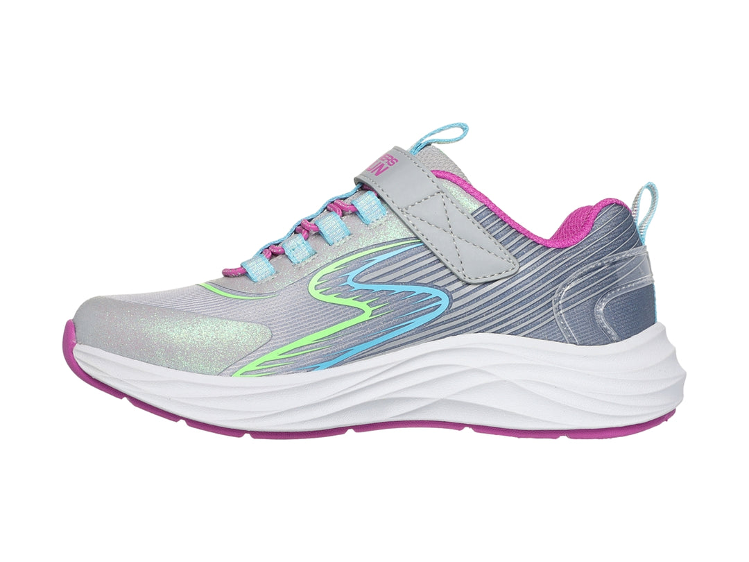 Tenis deportivos Skechers para niña en color gris con detalles multicolores y cierre de correa velcro.