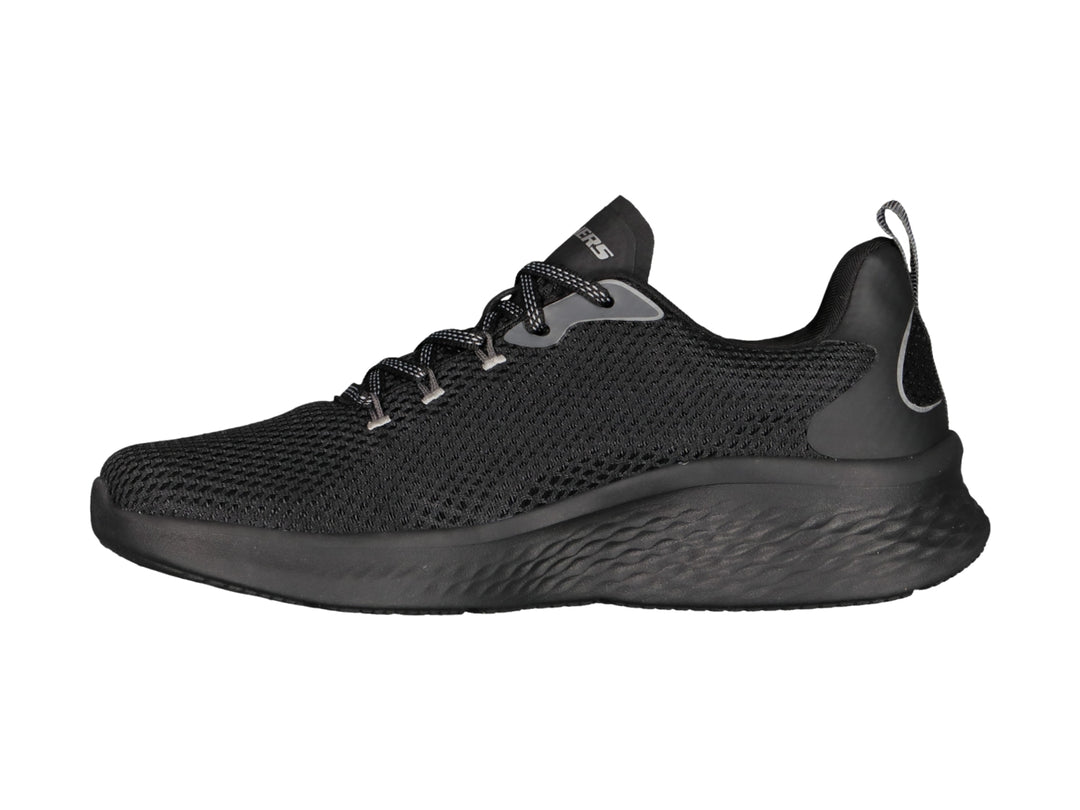 Tenis deportivos Skechers modelo Skech-Lite Pro en color negro total con tejido de malla y suela amortiguada.