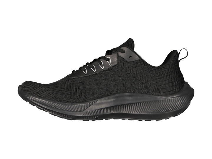 Tenis deportivos Charly color negro total con suela ergonómica y tejido transpirable.