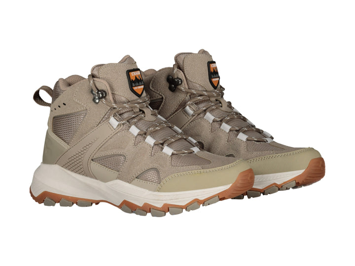 Zapato deportivo tipo botín color taupe con suela blanca y marrón.