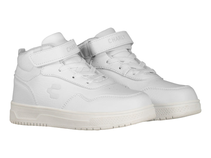 Tenis deportivos de bota color blanco con correa de velcro y suela blanca.