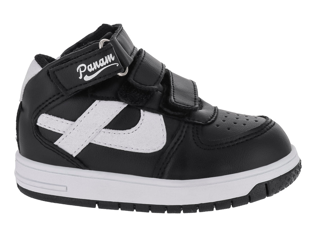 Tenis infantiles Panam color negro con detalles y suela blanca, cierre de velcro.