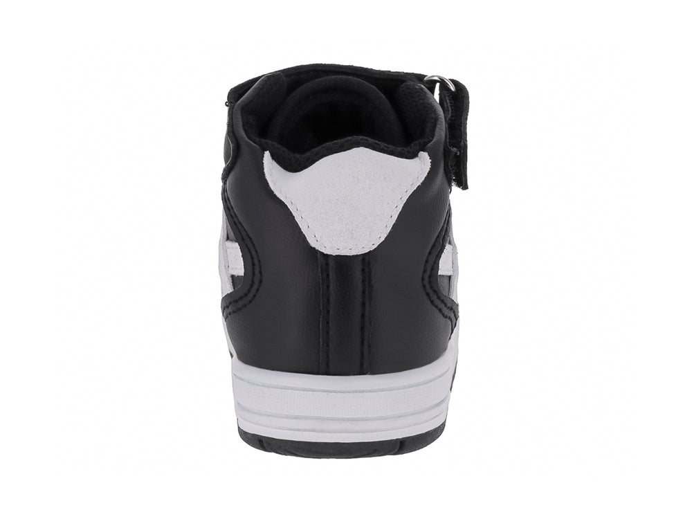 Tenis infantiles Panam color negro con detalles y suela blanca, cierre de velcro.