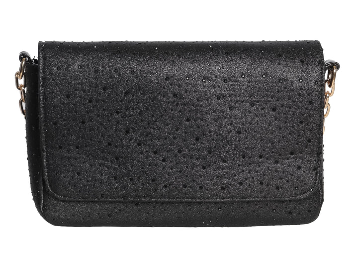 Bolso de hombro Ferretina color negro con textura perforada y correa de cadena dorada.
