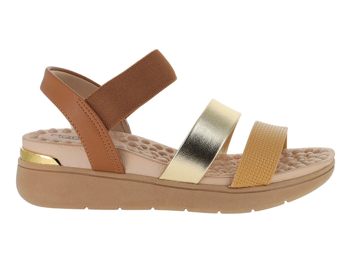 Sandalia de plataforma Modare en colores arena, camel y dorado con plantillas acolchadas.