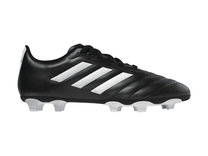 Zapato de fútbol Adidas Goletto VIII color negro con rayas y tacos en color blanco.