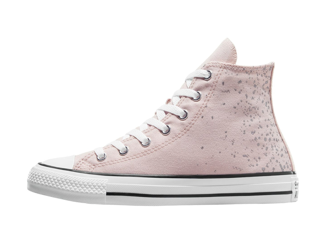 Tenis Converse botín en color rosa pálido con detalles y suela en color blanco.