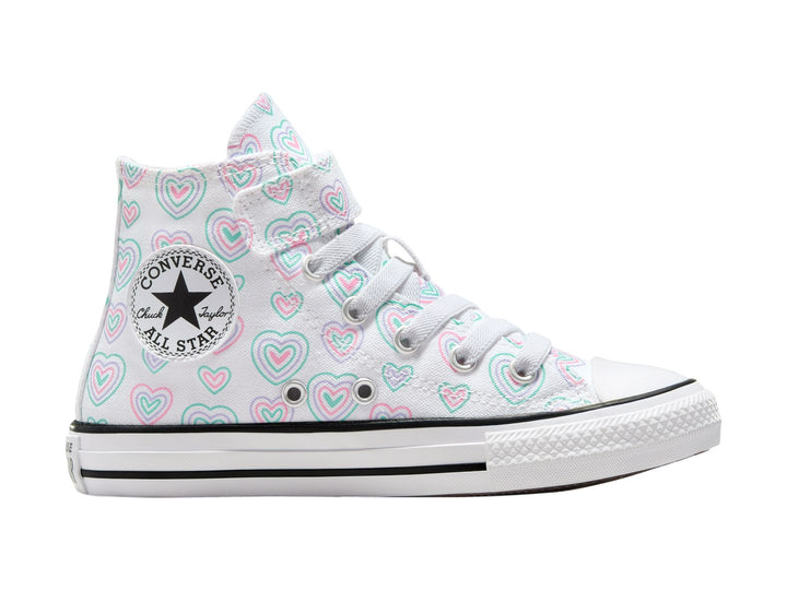 Tenis Converse blancos de bota alta con estampado de corazones en colores rosa y azul para niño o niña.