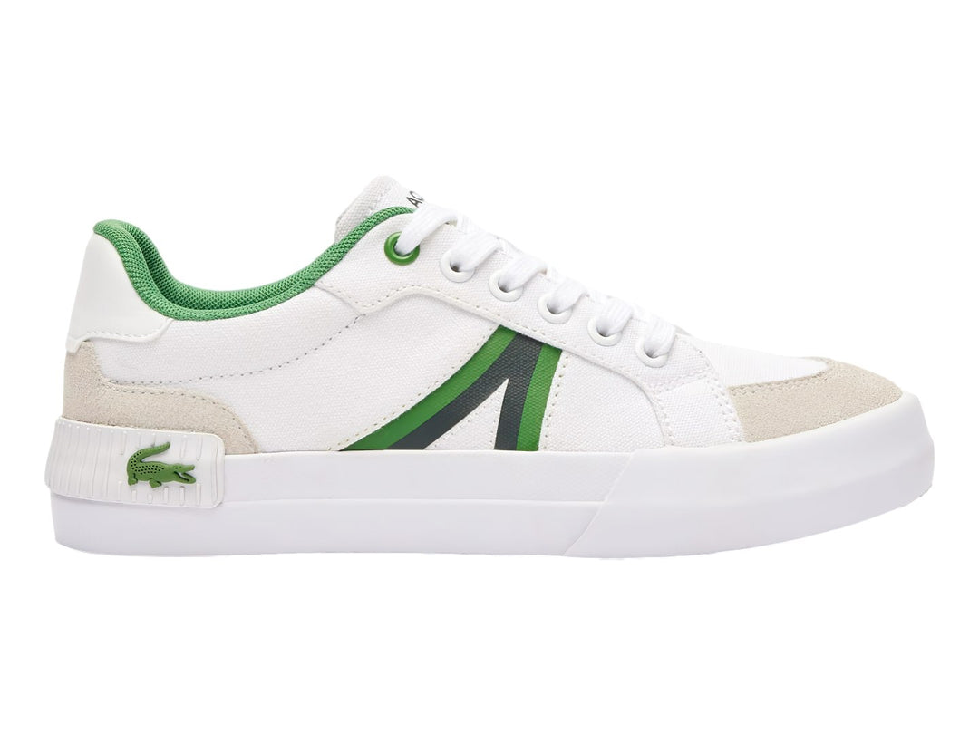 Tenis Lacoste blancos con detalles en verde y beige, suela blanca y cordones, para niños.