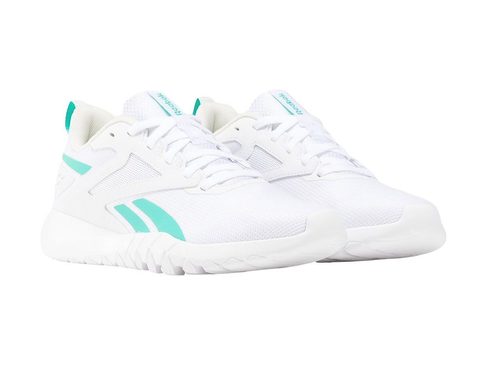 Tenis deportivos Reebok color blanco con detalles en verde agua y suela blanca.