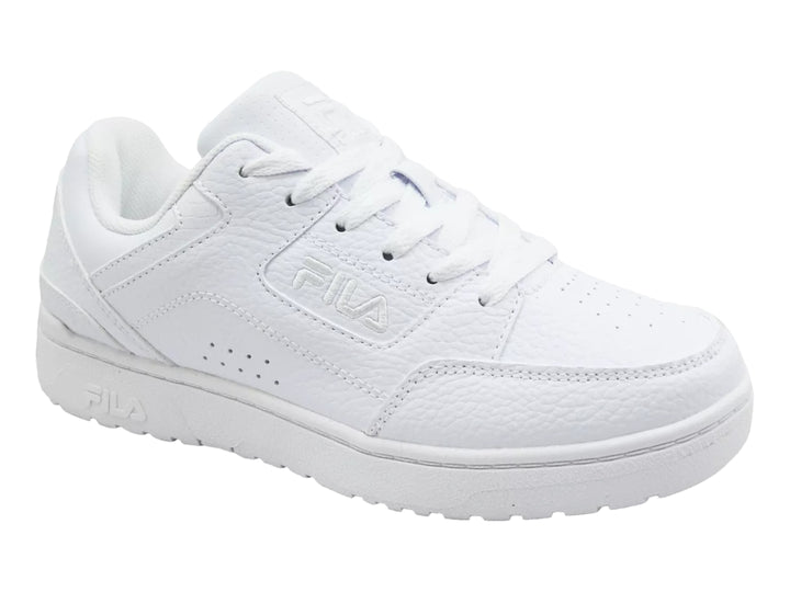Tenis FILA Sutton East Low en color blanco total con suela blanca y textura granulada.
