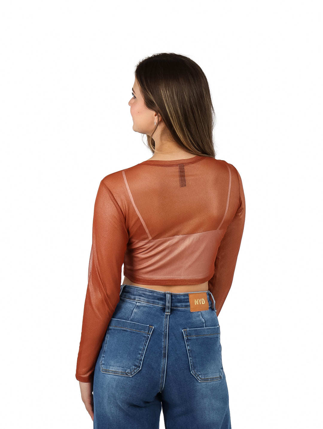 Blusa corta de malla color bronce con brillos y estampado frontal.
