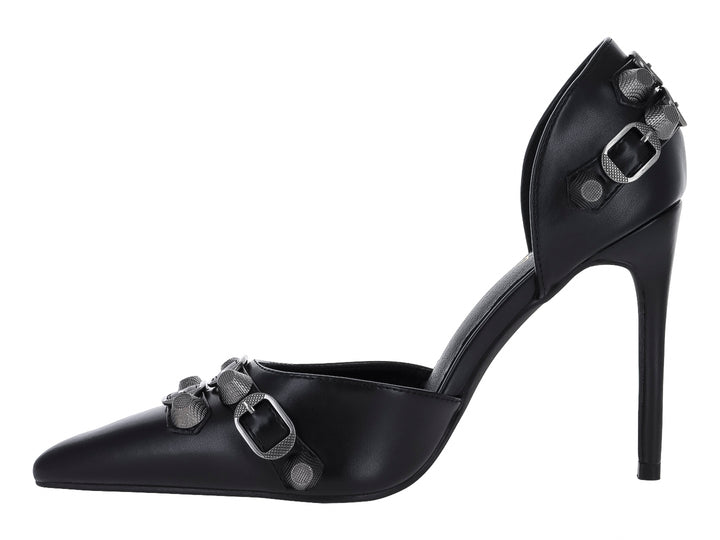 Zapato de tacón alto color negro con detalles de hebillas grises en la punta y el talón.