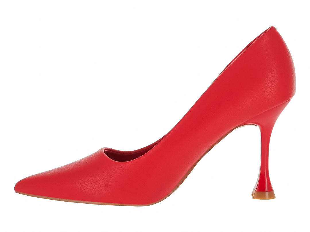 Zapato de tacón alto color rojo con punta fina y tacón acampanado.