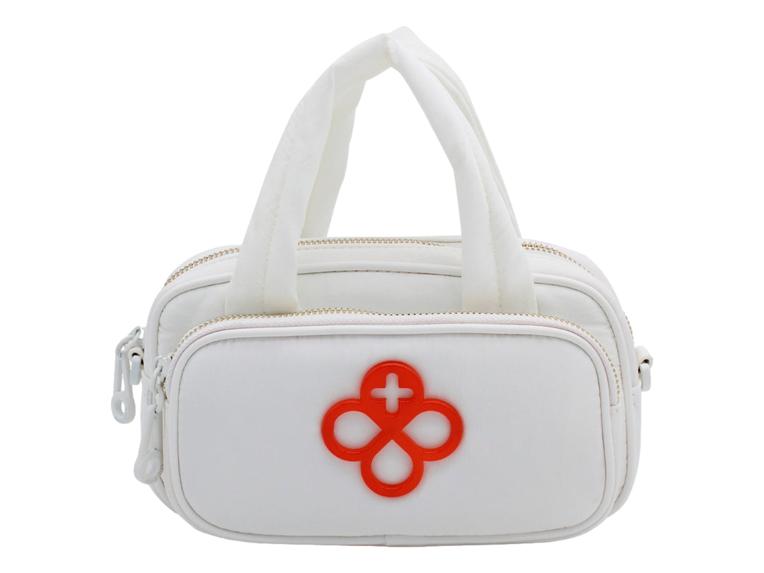 Bolso blanco de Jaime Ibiza con asas y logotipo rojo frontal.