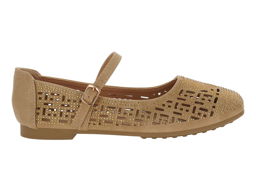 Zapato plano color dorado para niña con diseño perforado, detalles brillantes y correa con hebilla.