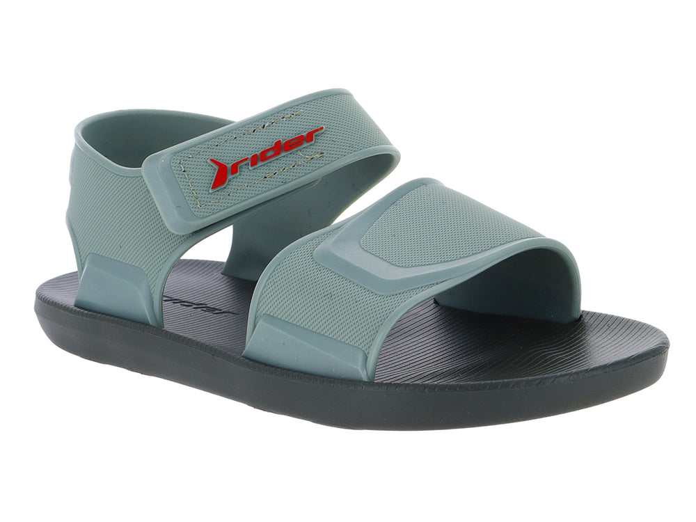 Sandalia infantil Rider de color verde con suela gris oscuro y correas ajustables.