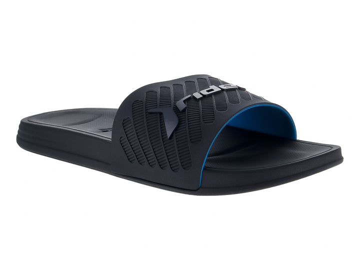 Sandalia slide Rider color negro con acentos azules y correa con textura rugosa.