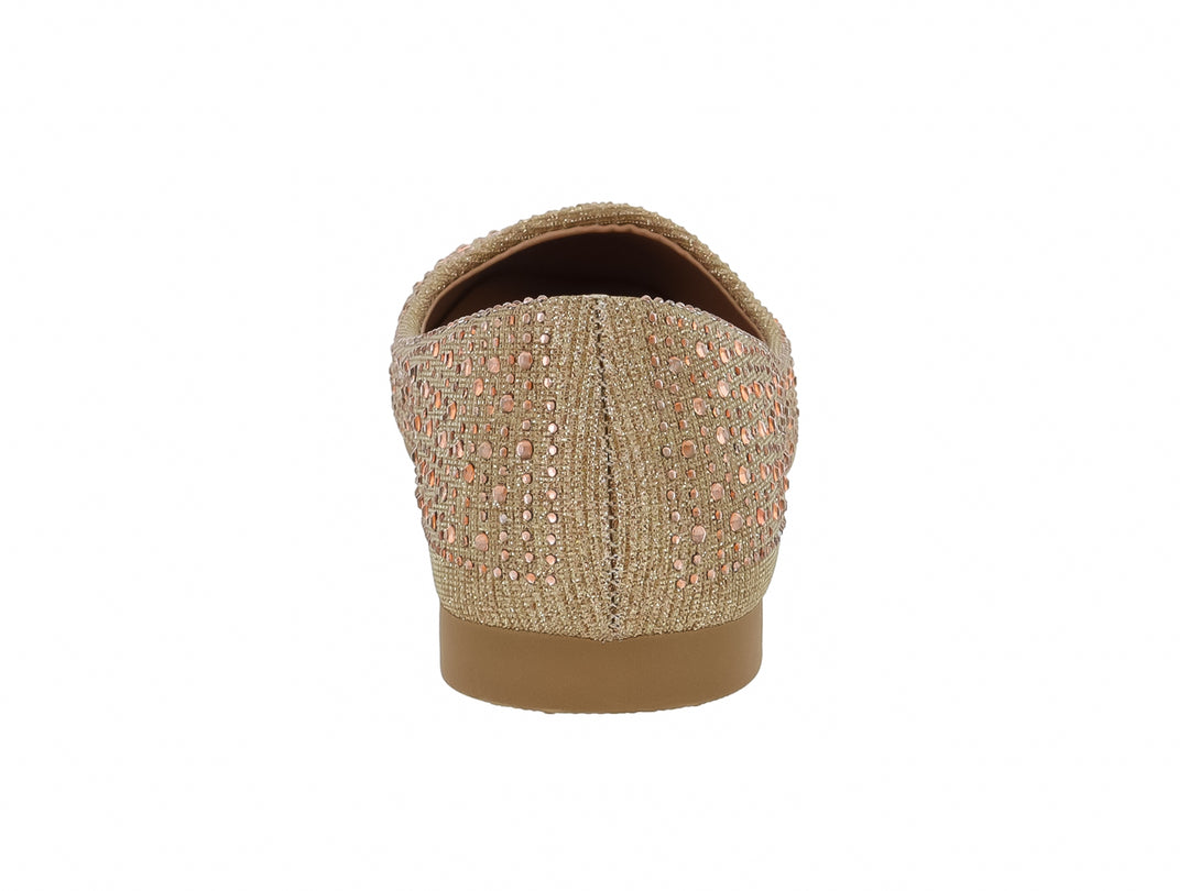 Zapato plano tipo balerina color dorado con acabado brillante y pedrería en toda la superficie.