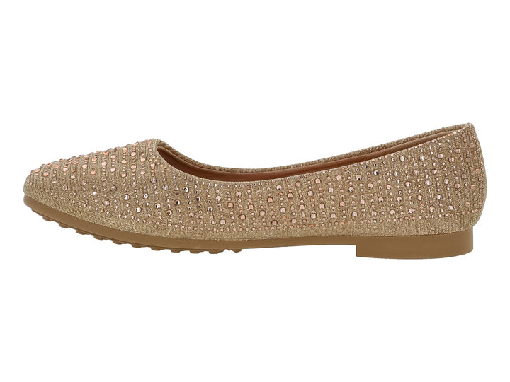 Zapato plano tipo balerina color dorado con acabado brillante y pedrería en toda la superficie.