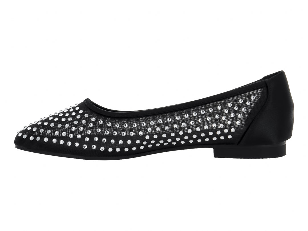 Zapato plano negro con malla y detalles de pequeños brillantes plateados.