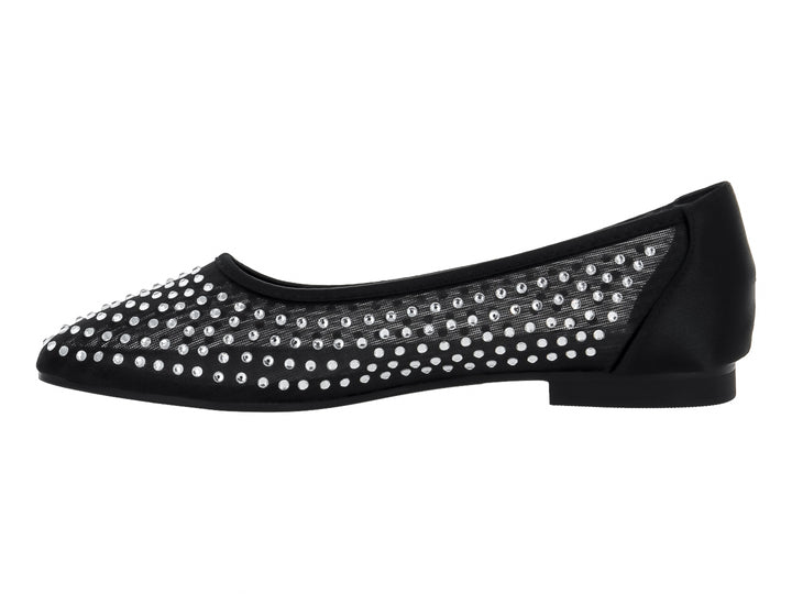 Zapato plano negro con malla y detalles de pequeños brillantes plateados.