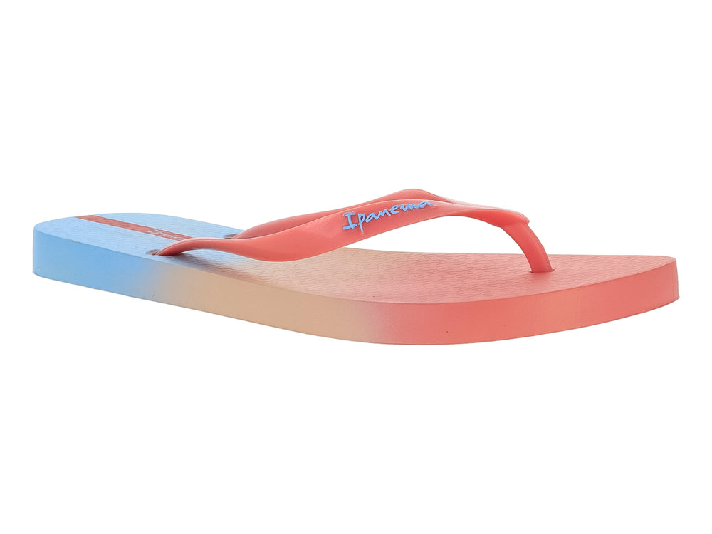 Sandalias Ipanema con diseño de colores degradados en azul, beige y rosa.