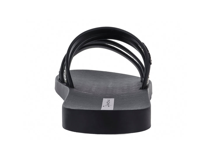 Sandalia Ipanema color negro con tiras decoradas con brillantes plateados para mujer.
