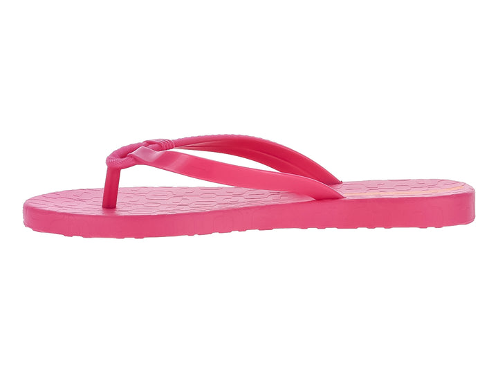 Sandalias Ipanema de color rosa con suela texturizada y diseño plano.
