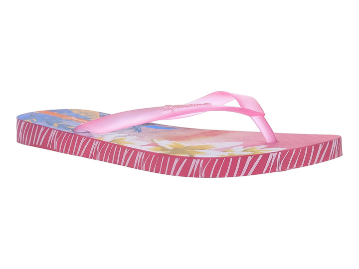Sandalias Ipanema color rosa con tiras delgadas y estampado floral en la plantilla y rayas laterales blancas.