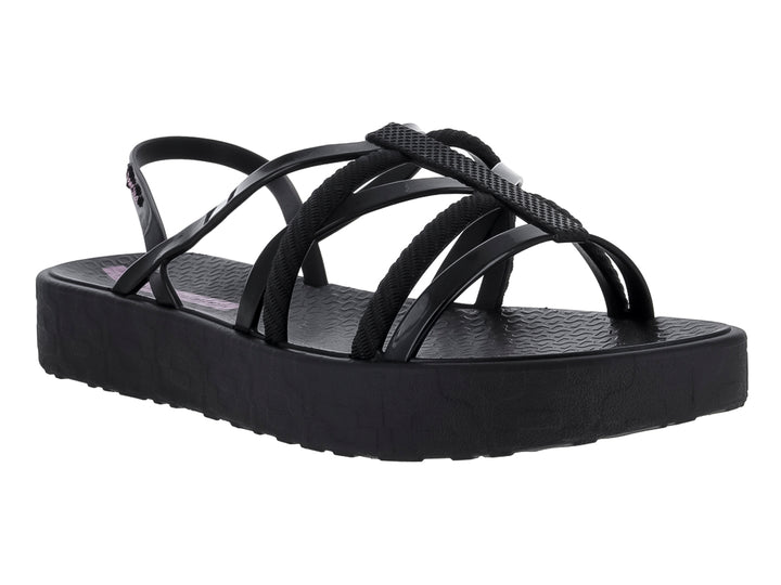 Sandalias Ipanema negras de plataforma con tiras cruzadas y suela gruesa.
