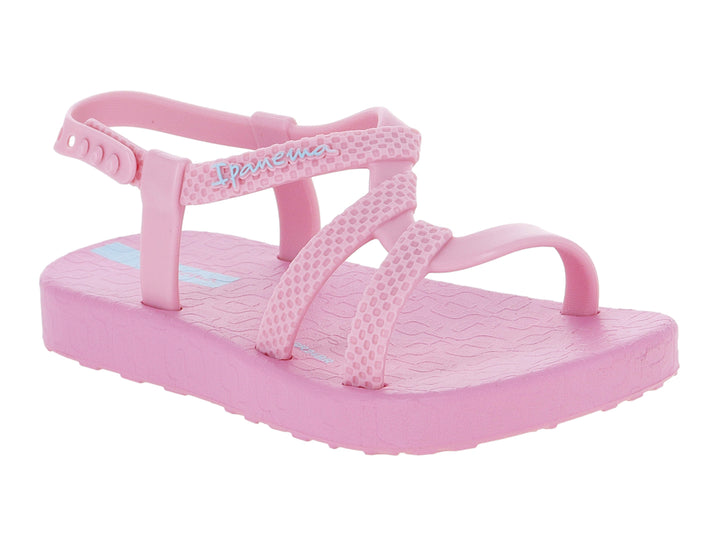 Sandalia Ipanema para bebé en color rosa claro con correas ajustables y suela plana.