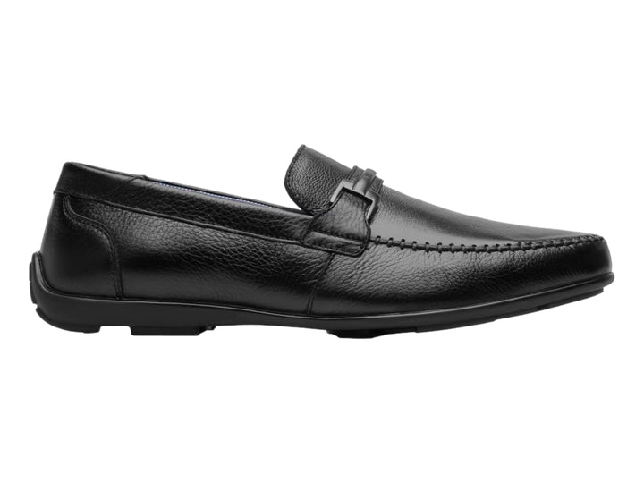 Zapato mocasín de cuero color negro para hombre.