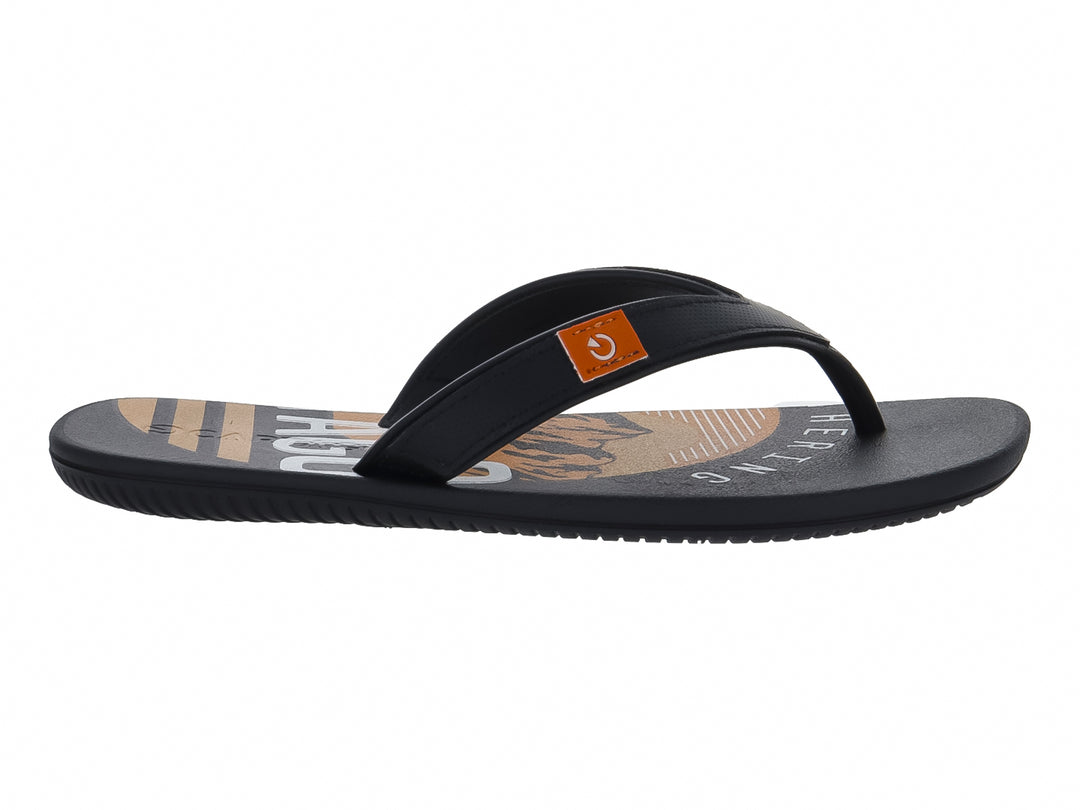 Sandalias Cartago en colores negro y gris con diseño gráfico en la plantilla.