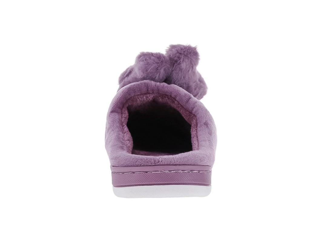 Pantufla morada de material suave con borde de peluche y suela blanca.