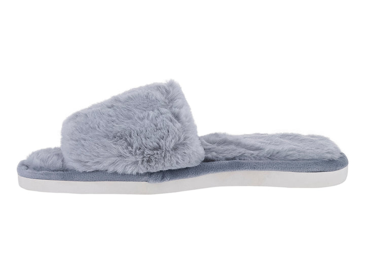 Pantufla gris de textura peluda con suela blanca, vista lateral.