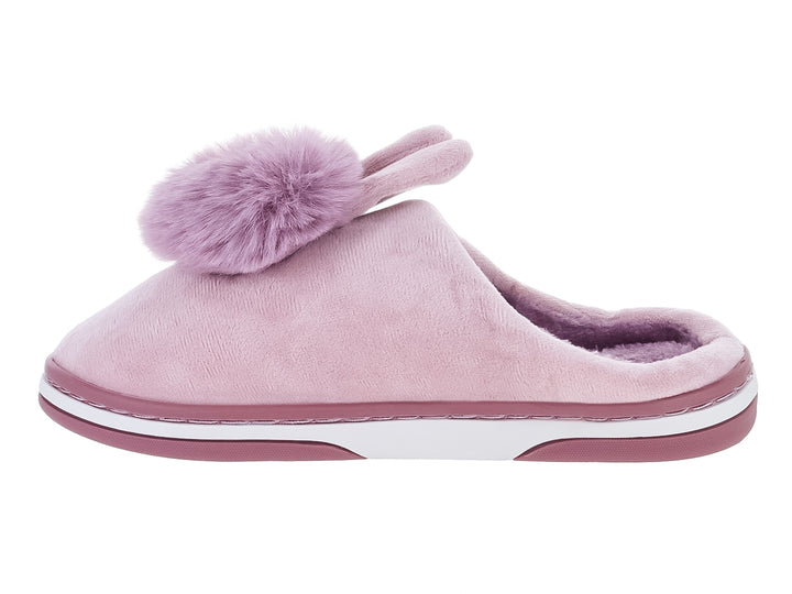 Pantufla color rosa con pompon y orejas decorativas en la parte superior y suela blanca.