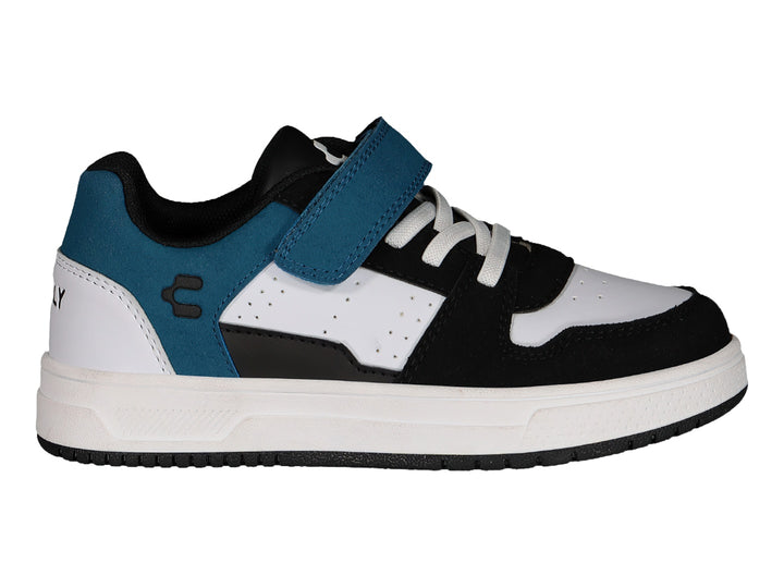 Tenis deportivos para Niño Charly en colores blanco, negro y azul con cierre de velcro y agujetas.