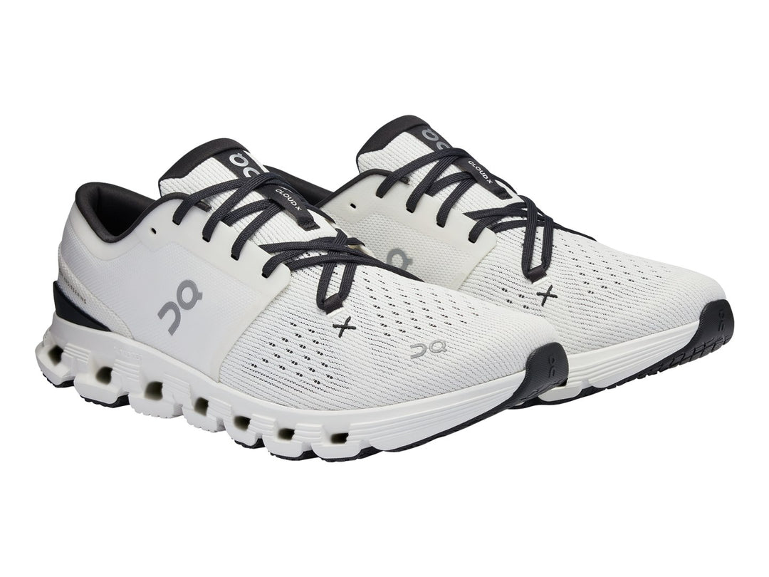 Tenis ON Cloud X 4 Ivory Black para Hombre