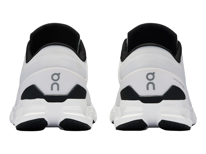Tenis ON Cloud X 4 Ivory Black para Hombre