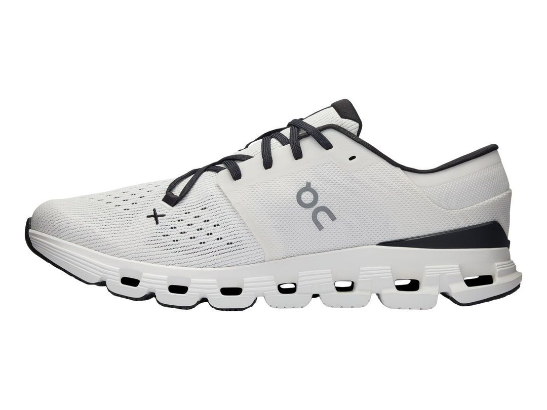 Tenis ON Cloud X 4 Ivory Black para Hombre