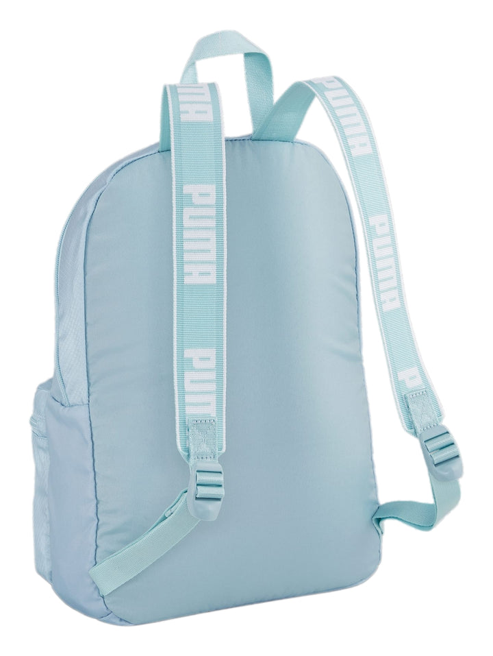 Mochila escolar PUMA en color turquesa surf con compartimento frontal y logotipo blanco.