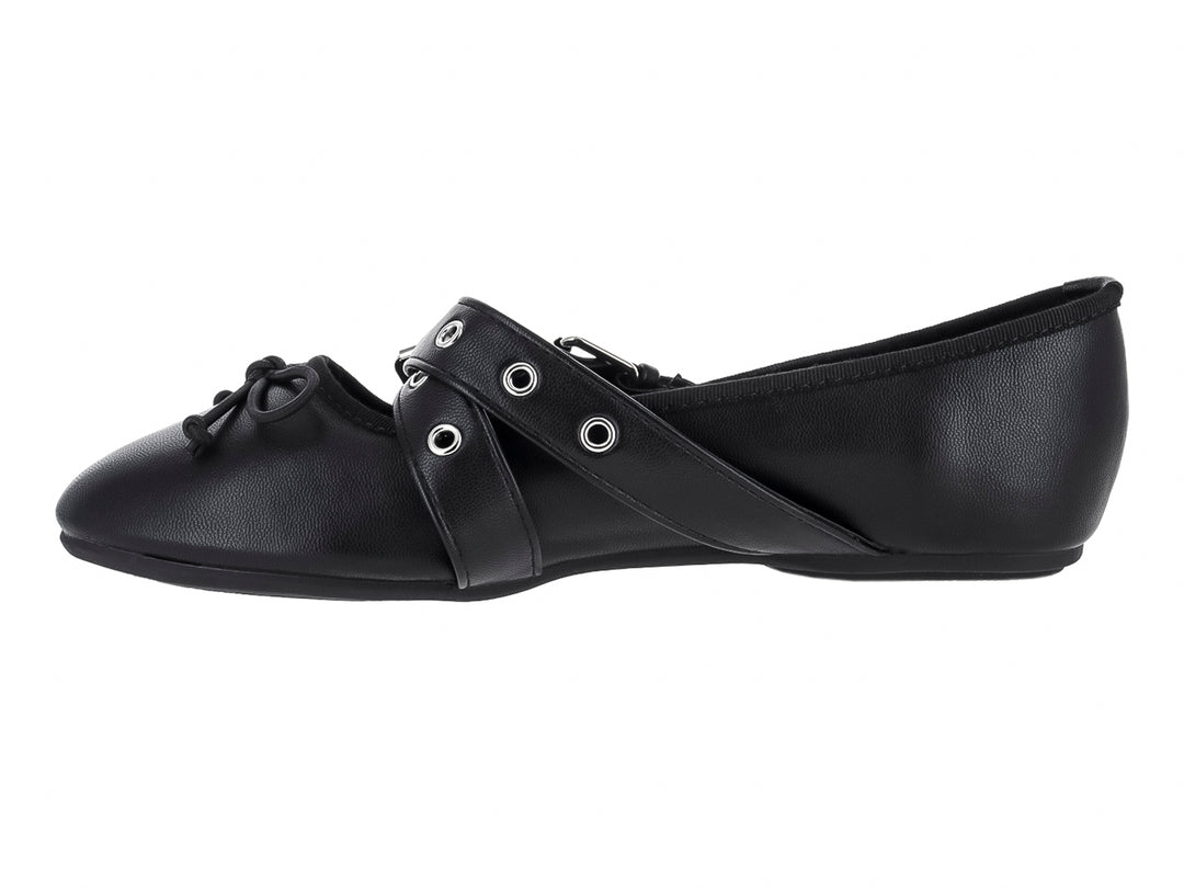 Zapato plano negro estilo Mary Jane con doble correa y hebillas plateadas.