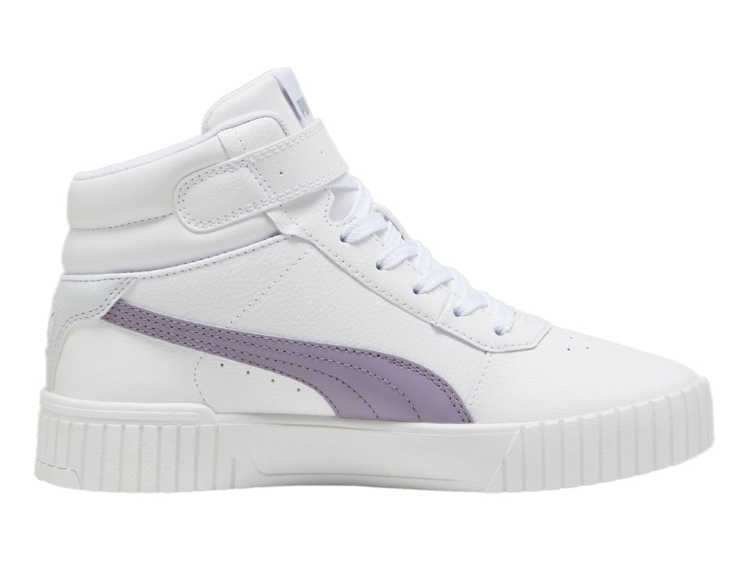 Tenis PUMA Carina 2.0 Mid color blanco con detalle en morado y suela de plataforma.
