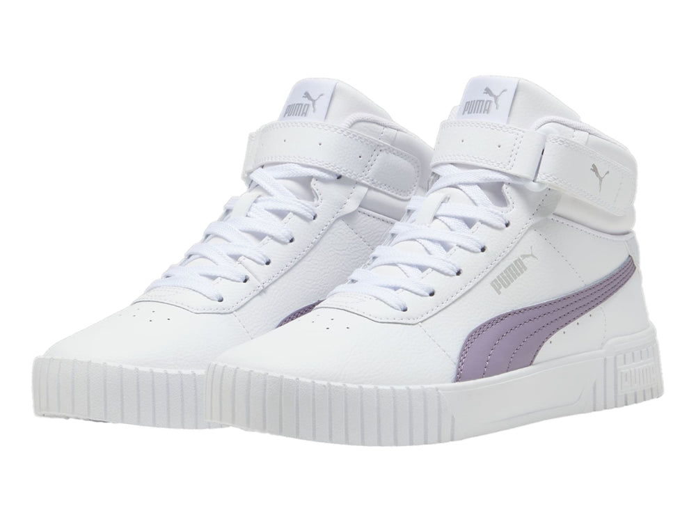 Tenis PUMA Carina 2.0 Mid color blanco con detalle en morado y suela de plataforma.