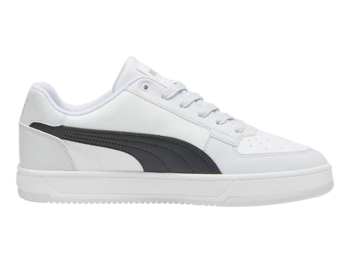 Tenis PUMA Caven 2.0 en color blanco con franja lateral gris y suela blanca.